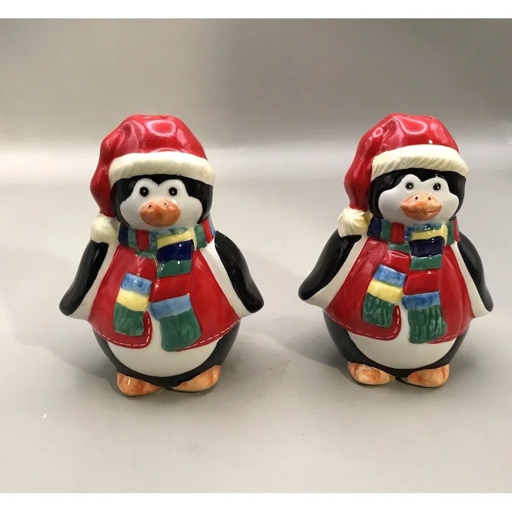 Scott's Christmas Collectables Penguin Salt & Pepper Shakers With Box